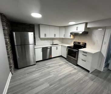 For Lease - 3140 Michael Crescent Unit# B, Burlington, Ontario - Photo 2