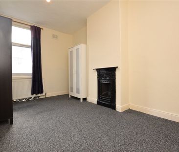 22, Noster Place, Beeston, Leeds, West Yorkshire, LS11 8QH - Photo 4