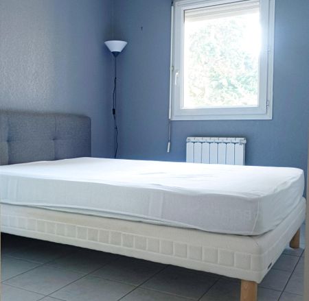 Beau T2 meublé de 28 m² + Balcon au calme + Parking dans Résidence sécurisée - Photo 3