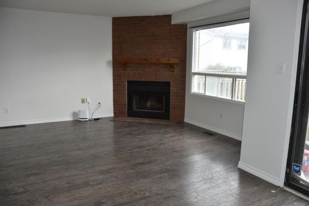 For Lease - 307 Bristol Crescent, Oshawa, Ontario - Photo 1