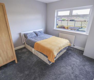 3 bedroom semi-detached house to rent - Photo 5