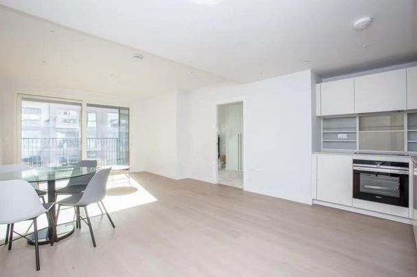 2 Bed Flat, Lockgate Rd, SW6 - Photo 1