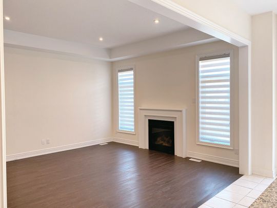 For Lease - 63 Blenheim Circle, Whitby, Ontario - Photo 1