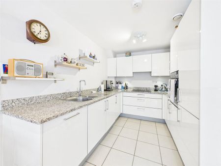 2 bedroom apartment to rent - Photo 4