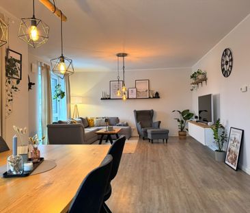 Modernes Wohnen im Zentrum Wiesmoors – 3 ZKB mit Balkon, Küche, Auf... - Foto 1