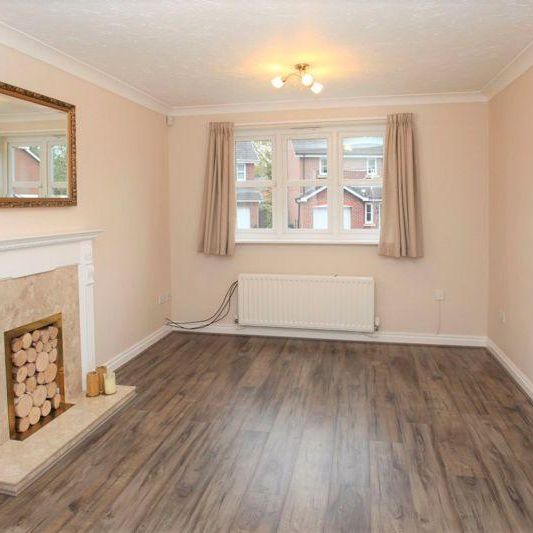 4 bedroom detached house to rent - Photo 1