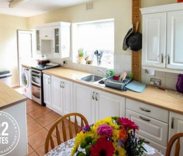 Patterdale Avenue - Cheshire - WA2 - Photo 2