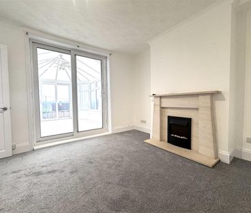 Blacker Hill, Worsbrough Road, S74, Barnsley - Photo 2