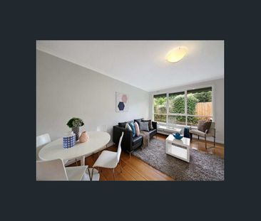 Stunning Living By The Park - Photo 2