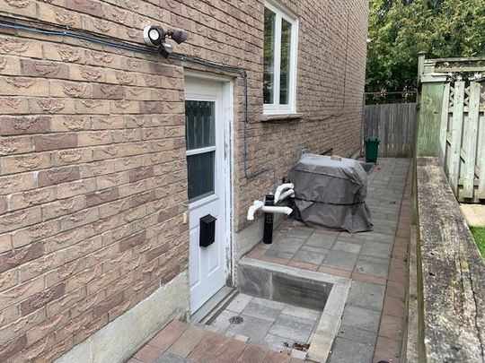 For Lease - 8 Cluett Drive Unit# Lower, Ajax, Ontario - Photo 1