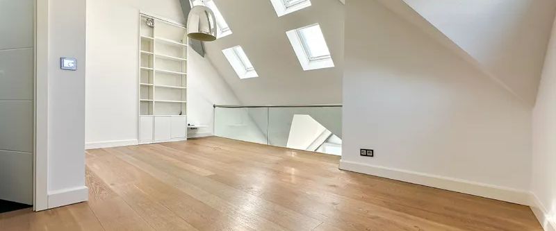 Außergewöhnliche Penthousewohnung auf 2 Ebenen + großer Dachterrasse - Hennef! für 2 max 3 Personen - Foto 1