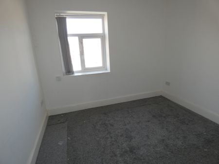 Talbot Road Flat 2 - Photo 4