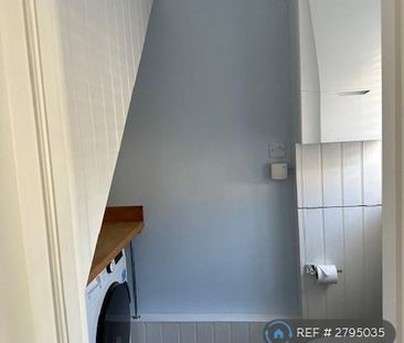 2 bedroom terraced house to rent - Photo 6