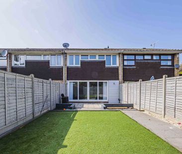 3 bed Terraced for rent - Photo 6