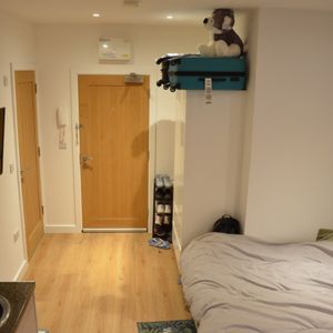 Studio for Rent - Photo 2