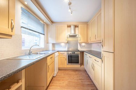 2 bedroom flat to rent - Photo 3