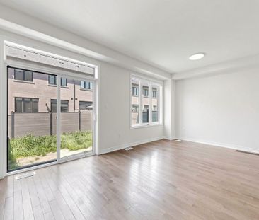 For Lease - 8 Hewison Avenue, Richmond Hill, Ontario - Photo 5