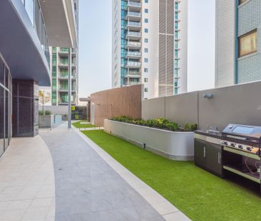 5 Stars Facilities Apartment @$850 Per Week - Photo 1