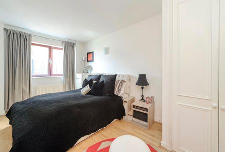 2 Bed Flat, Sailmakers Court, SW6 - Photo 2