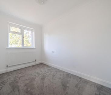 3 bedroom detached house to rent - Photo 4