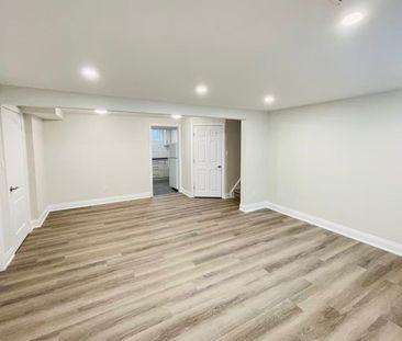 For Lease - 3260 Oakglade Crescent Unit# basement, Mississauga, Ont... - Photo 5
