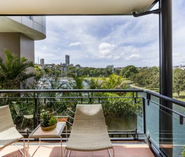 3 / 75 Elizabeth Bay Road - Photo 2
