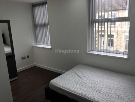6 bedroom terraced house to rent - Photo 4
