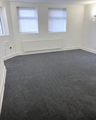 1 Bed Flat, Warren Drive, CH45 - Photo 1