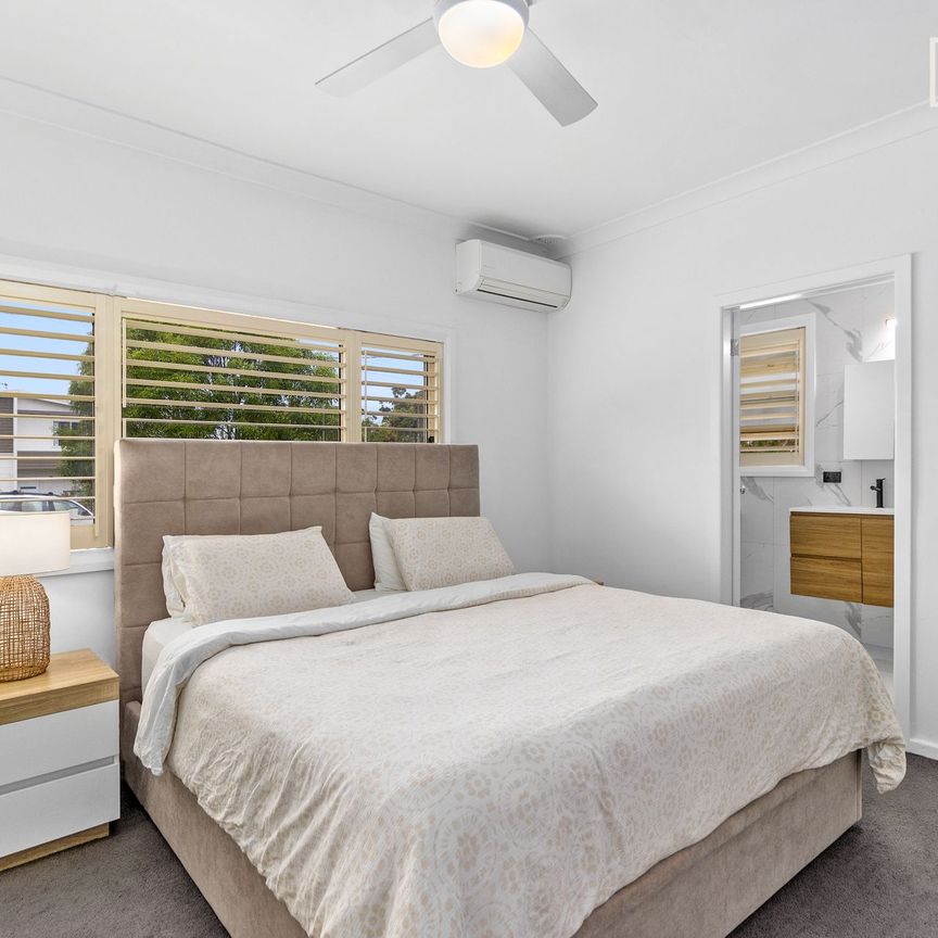Shortland - Photo 1