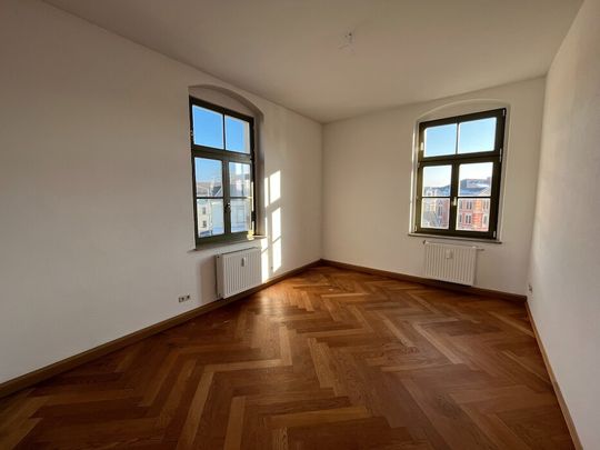 ** Helle 2 Zimmer Wohnung im Zentrum Oelsnitz -2. OG -frz. Balkon - Lift** - Foto 1