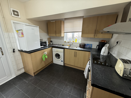 5 bedroom terraced house to rent - Photo 5