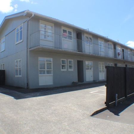 2 Bedroom Upstairs Unit - Photo 4