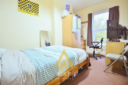 5 bedroom terraced house to rent - Photo 3