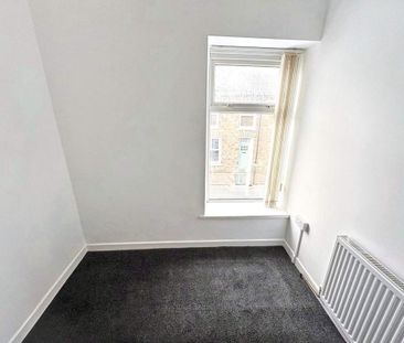 4 bedroom terraced house to rent - Photo 3
