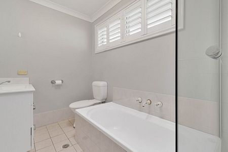 2/19-21 Bomaderry Crescent, Glenning Valley, NSW 2261 - Photo 4