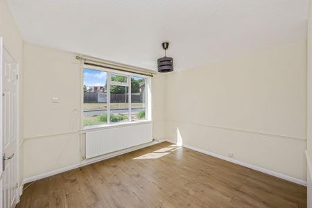 3 bedroom terraced house to rent - Photo 2