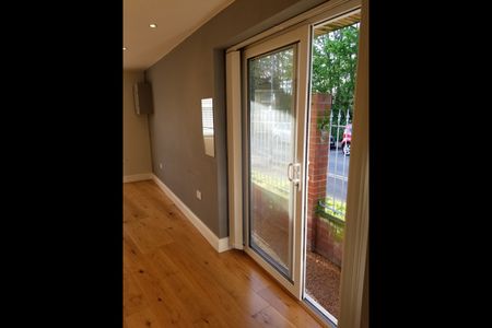 1 Bed Detached House, Clavering Road, E12 - Photo 4