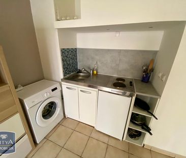 Location Appartement 1 pièce 25m² TOULON 83000 - Photo 3