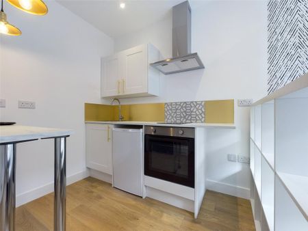 Studio to rent - Photo 2