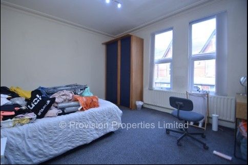 Blandford Grove Uni Student Properties Leeds - Photo 1