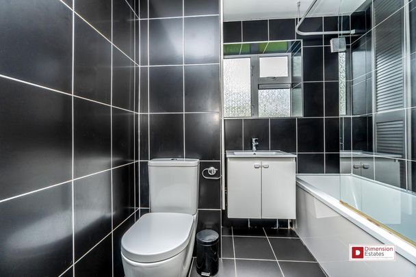 3 bedroom flat to rent - Photo 1