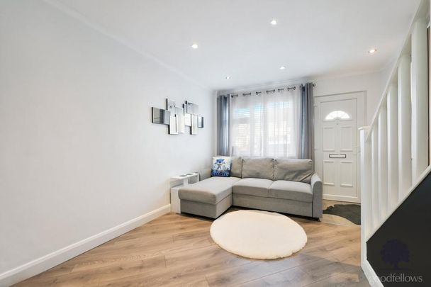 2 bedroom end of terrace house to rent - Photo 1