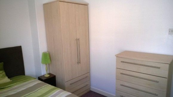 2 Rooms to let near Plymouth Barbican - Photo 1