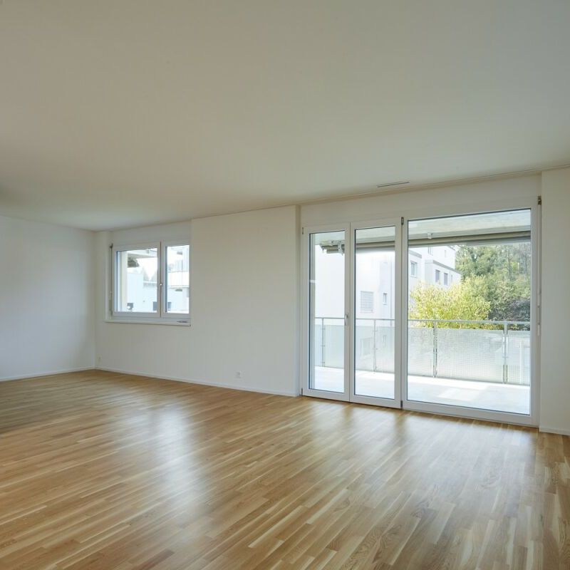 Helle Wohnung mit gemütlichem Gartensitzplatz - Photo 1