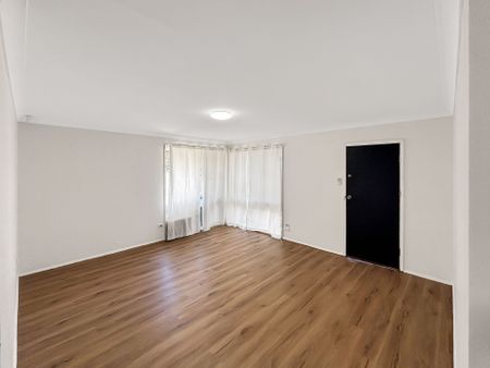2 bedroom renovated unit in West Dubbo - Photo 4