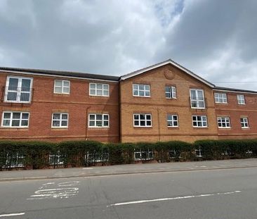 2 bedroom ground floor flat to rent - Photo 1