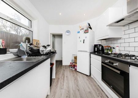 Ravenswood Road, SW12 9PJ, London - Photo 3