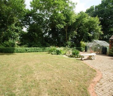 3 bedroom detached house to rent - Photo 6