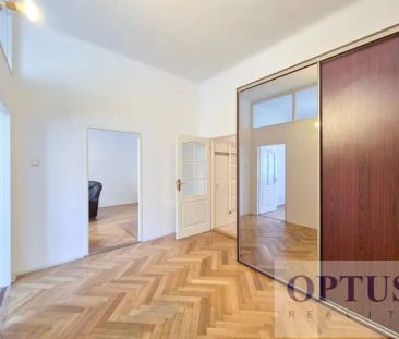 P6 Hradčany, ul. Na valech, světlý částečně zař. byt 2 + 1 a šatna,... - Photo 1