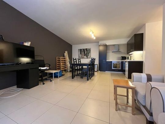 Appartement te huur - Photo 1